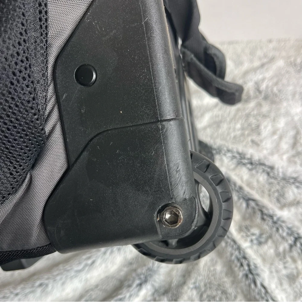 Eagle Creek Rolling Carry-On Bag with Telescoping Handle